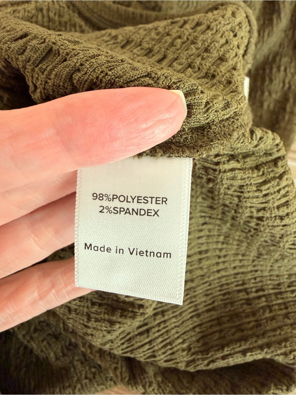 NWT Evereve Savanna Pucker V-Neck Tie Back Textured Top in Olive (Size XS) - Picture 11 of 13